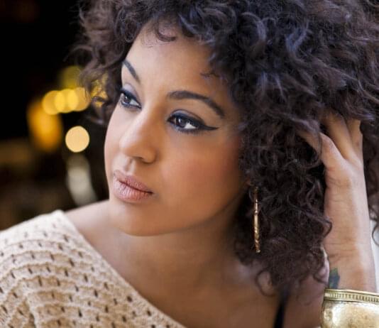 Maria Jackson Gives Large Bags With Essentials to the Poor in New York